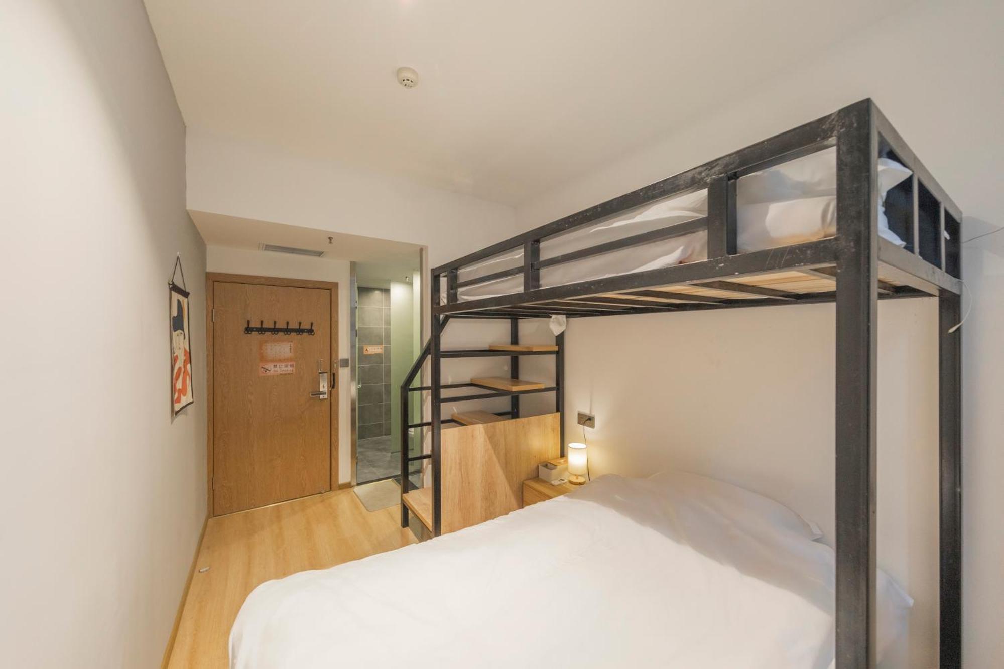Fangorn Hostel Chongqing Extérieur photo