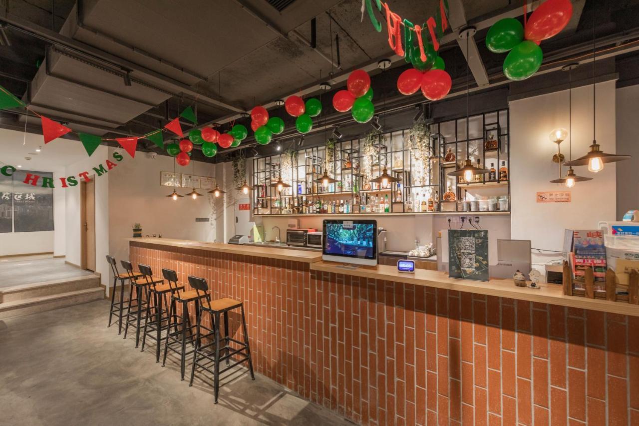 Fangorn Hostel Chongqing Extérieur photo