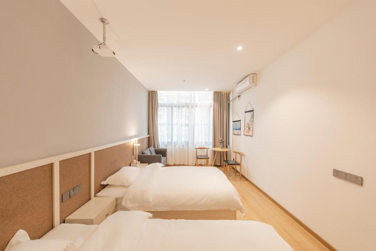 Fangorn Hostel Chongqing Extérieur photo